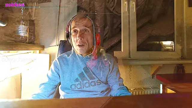 Snapshot of BongChannel chatting on January 2025 12:04:02 AM BongChannel online show from January 2025 12:04:02 AM