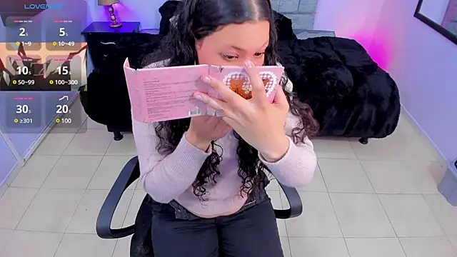 Snapshot of Lana_stone_ chatting on January 2025 07:46:02 AM Lana stone online show from January 2025 07:46:02 AM