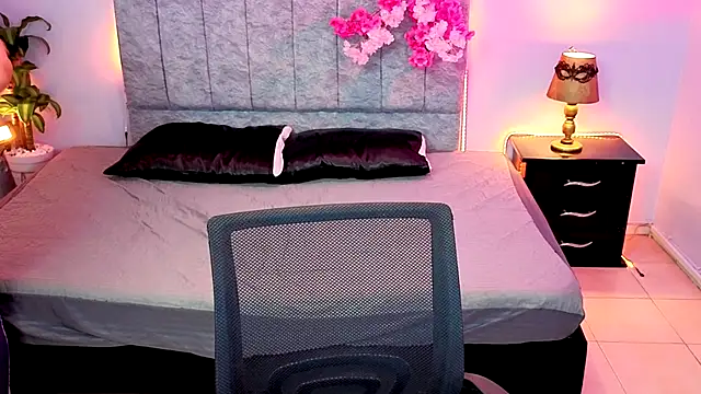 Snapshot of Lana_stone_ chatting on October 2025 03:28:01 AM Lana stone online show from October 2025 03:28:01 AM