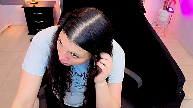 Snapshot of Lana_stone_ chatting on October 2025 03:17:02 AM Lana stone online show from October 2025 03:17:02 AM