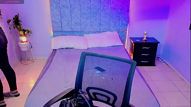 Snapshot of Lana_stone_ chatting on November 2025 03:28:02 AM Lana stone online show from November 2025 03:28:02 AM