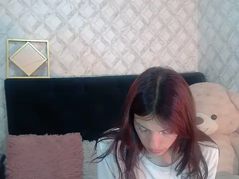 Emma-Wilson online show from September 2025 05:22:01 AM