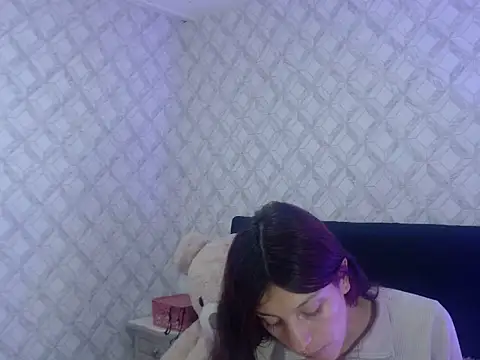 Emma-Wilson online show from October 2025 05:18:01 AM