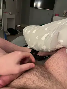 Snapshot of IrishManc chatting on December 2024 06:46:01 AM IrishManc online show from December 2024 06:46:01 AM