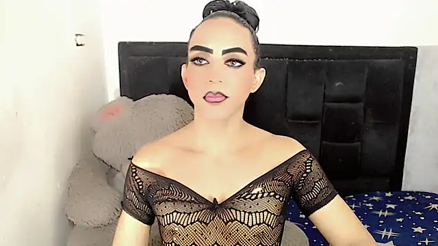 Snapshot of Michell_Queen chatting on February 2025 02:47:02 AM Michell Queen online show from February 2025 02:47:02 AM