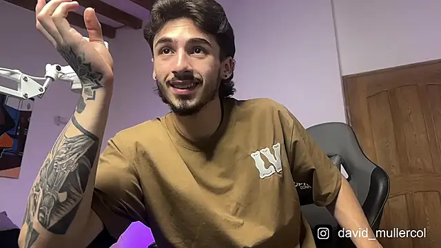 David Brown18 online show from February 2025 01:47:02 AM