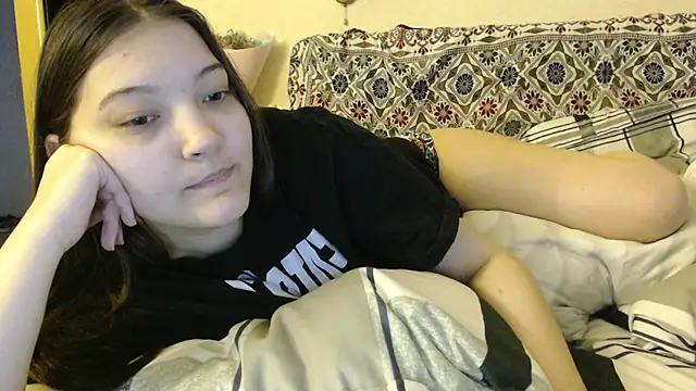 Snapshot of AlisaDevis chatting on January 2025 10:06:02 AM AlisaDevis online show from January 2025 10:06:02 AM