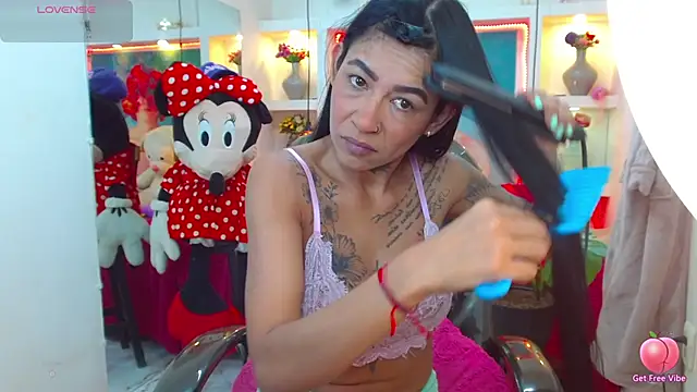 lorenapinto online show from October 2025 11:50:01 AM