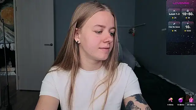 Snapshot of candy_maggie chatting on September 2025 07:41:01 AM candy maggie online show from September 2025 07:41:01 AM