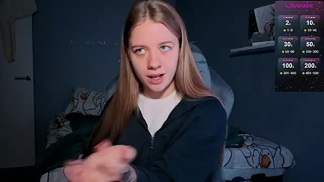 Snapshot of candy_maggie chatting on October 2025 02:28:02 PM candy maggie online show from October 2025 02:28:02 PM