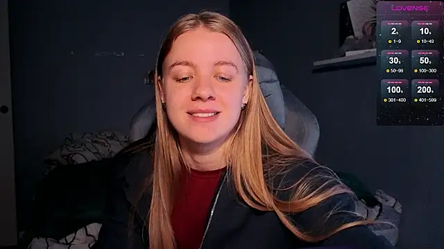 Snapshot of candy_maggie chatting on October 2025 06:04:01 PM candy maggie online show from October 2025 06:04:01 PM