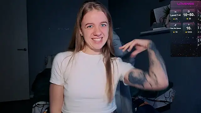 Snapshot of candy_maggie chatting on October 2025 05:39:01 PM candy maggie online show from October 2025 05:39:01 PM