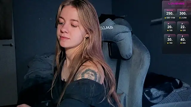 Snapshot of candy_maggie chatting on November 2025 06:07:02 PM candy maggie online show from November 2025 06:07:02 PM