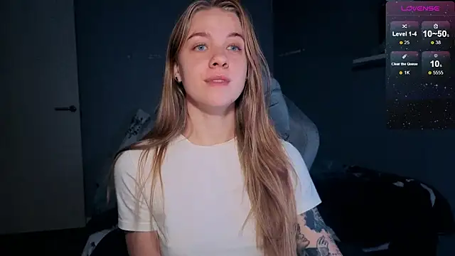 Snapshot of candy_maggie chatting on November 2025 06:30:02 PM candy maggie online show from November 2025 06:30:02 PM