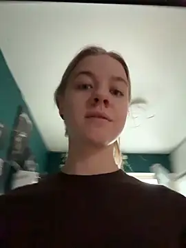 Snapshot of candy_maggie chatting on November 2025 08:31:02 AM candy maggie online show from November 2025 08:31:02 AM