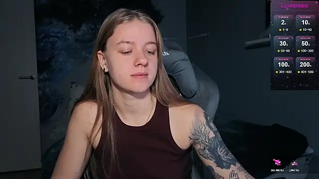 Snapshot of candy_maggie chatting on November 2025 06:21:01 PM candy maggie online show from November 2025 06:21:01 PM