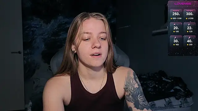 Snapshot of candy_maggie chatting on November 2025 07:05:02 PM candy maggie online show from November 2025 07:05:02 PM