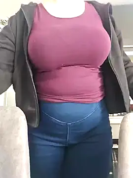 Snapshot of KristenVega chatting on March 2025 12:19:02 PM KristenVega online show from March 2025 12:19:02 PM