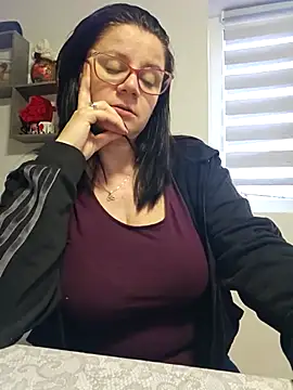 Snapshot of KristenVega chatting on March 2025 08:23:02 AM KristenVega online show from March 2025 08:23:02 AM