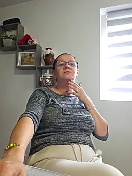 Snapshot of KristenVega chatting on September 2025 12:09:02 PM KristenVega online show from September 2025 12:09:02 PM