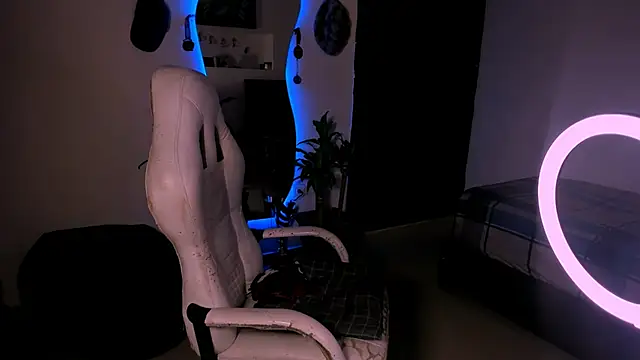 Snapshot of Young_laroi chatting on January 2025 05:30:02 AM Young laroi online show from January 2025 05:30:02 AM