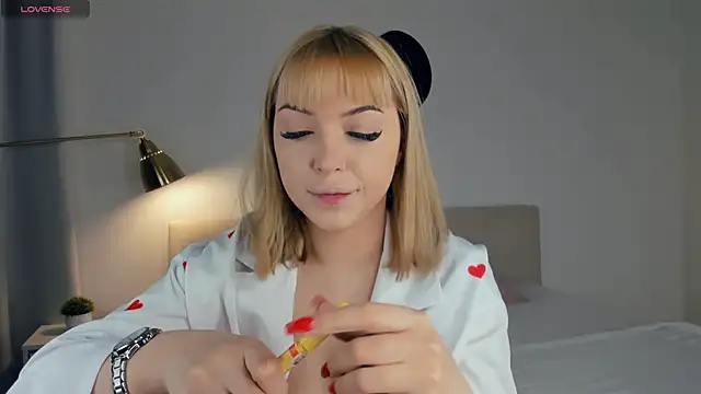 KateDolphin online show from January 2025 05:41:01 PM