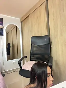 MariaAntonia   online show from November 2025 08:30:01 PM