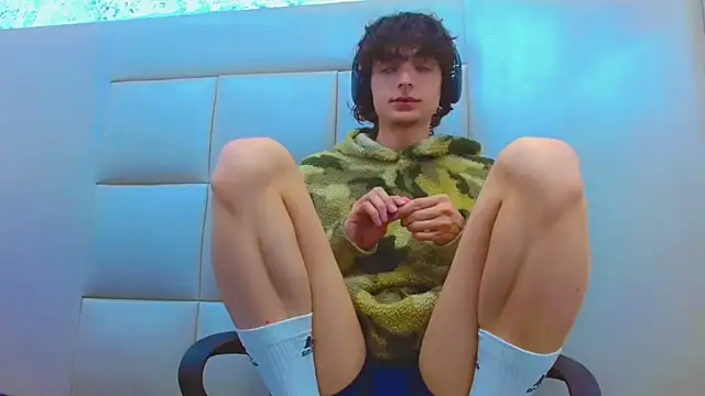 Sr BonnyEthan online show from February 2026 12:58:01 PM