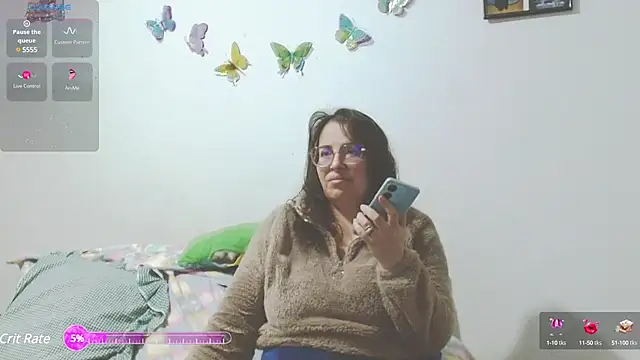 Snapshot of honeyhot_paty chatting on January 2025 02:39:01 AM honeyhot paty online show from January 2025 02:39:01 AM