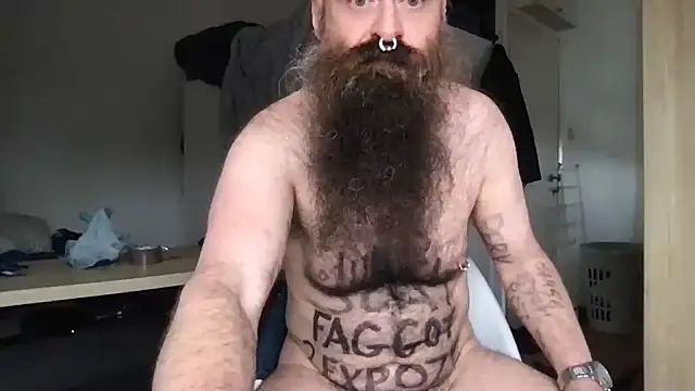 Snapshot of JunkieShitPig chatting on March 2025 03:24:02 PM JunkieShitPig online show from March 2025 03:24:02 PM