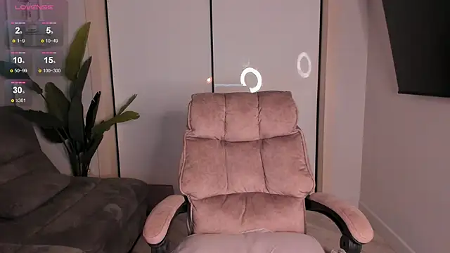 Snapshot of helen_ramsay chatting on March 2025 04:13:01 PM helen ramsay online show from March 2025 04:13:01 PM