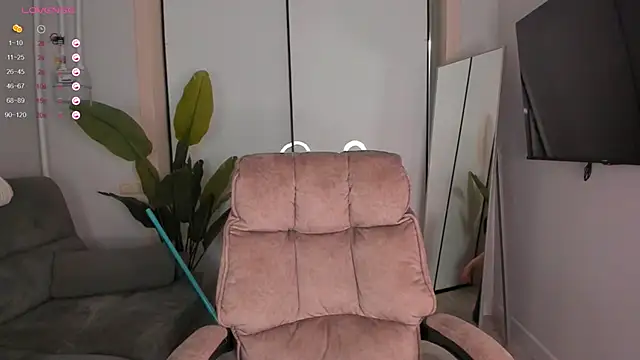 Snapshot of helen_ramsay chatting on October 2025 03:02:02 PM helen ramsay online show from October 2025 03:02:02 PM