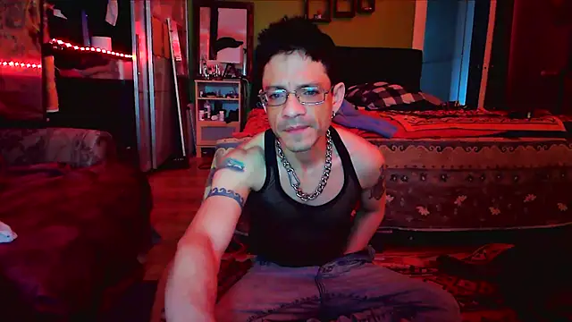 Snapshot of Tony_Torrente chatting on January 2025 06:06:01 PM Tony Torrente online show from January 2025 06:06:01 PM