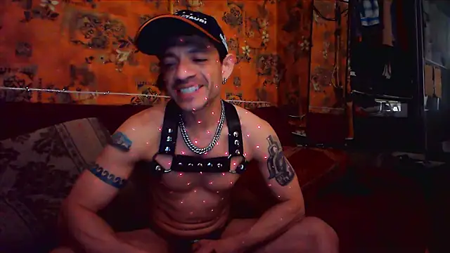 Snapshot of Tony_Torrente chatting on January 2025 01:13:01 AM Tony Torrente online show from January 2025 01:13:01 AM