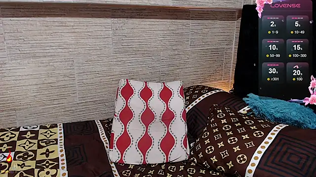 pretty cristal69 online show from October 2025 11:52:02 AM