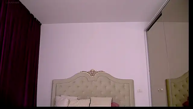 SaraSkyte online show from April 2026 06:19:01 AM