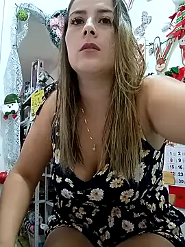 Snapshot of Rousse92 chatting on December 2024 10:11:01 PM Rousse92 online show from December 2024 10:11:01 PM