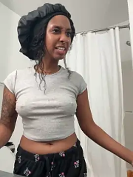 Your Paris online show from February 2026 06:35:02 AM