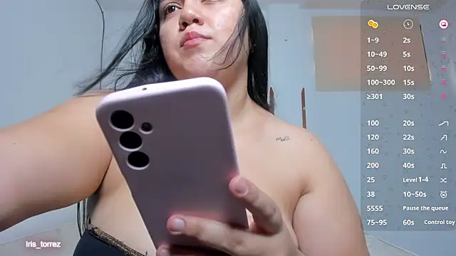 iris torrez  online show from November 2025 03:00:02 PM