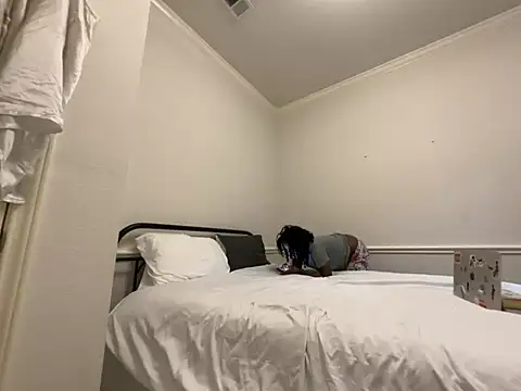 magicalc00ch online show from April 2026 07:36:01 PM