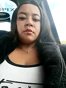 Cristal  04 online show from November 2025 06:43:02 PM