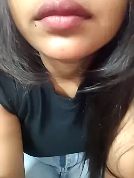 Snapshot of MohiniHott chatting on February 2025 06:20:01 AM MohiniHott online show from February 2025 06:20:01 AM