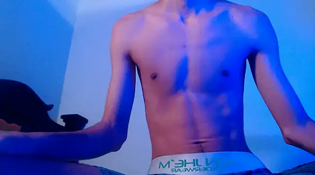 isaaclatino online show from February 2025 03:04:02 AM