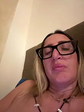 casalinga88 online show from November 2025 11:32:01 PM