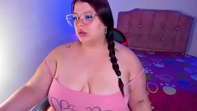 Snapshot of Sheryl_Hamilton chatting on November 2025 11:10:02 AM Sheryl Hamilton online show from November 2025 11:10:02 AM