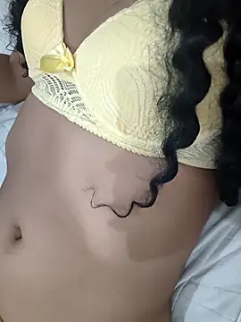 fernandasweet online show from March 2026 11:35:01 PM