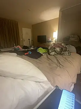 Snapshot of tatted-bitty chatting on February 2025 03:01:02 AM tatted-bitty online show from February 2025 03:01:02 AM