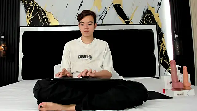 bunny maxi online show from November 2025 12:27:02 PM