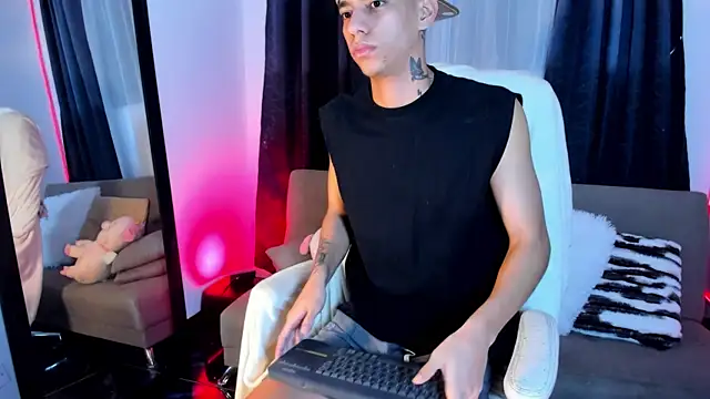 Josep Davies online show from January 2025 10:01:01 AM