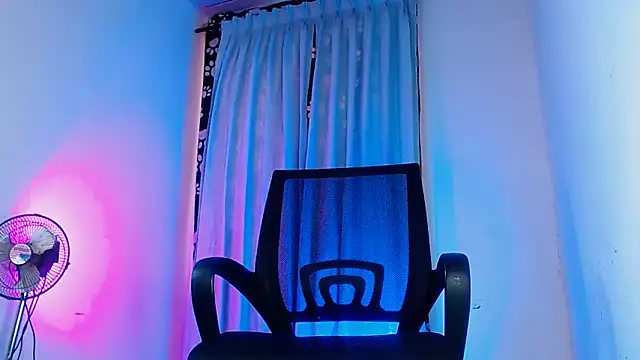 DanteSantoro online show from February 2026 09:13:01 PM